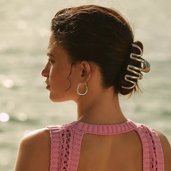 New Anthro Molten Gold Hoop Earrings ~ Silver or Gold Threader Hoops - Picture 6 of 16